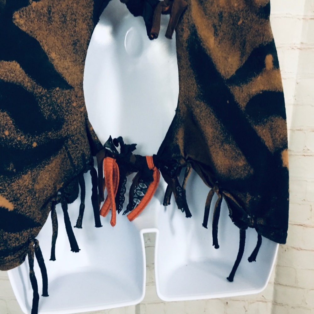 ✝️ Open Back Cross Tank💟 - Picture 6 of 16